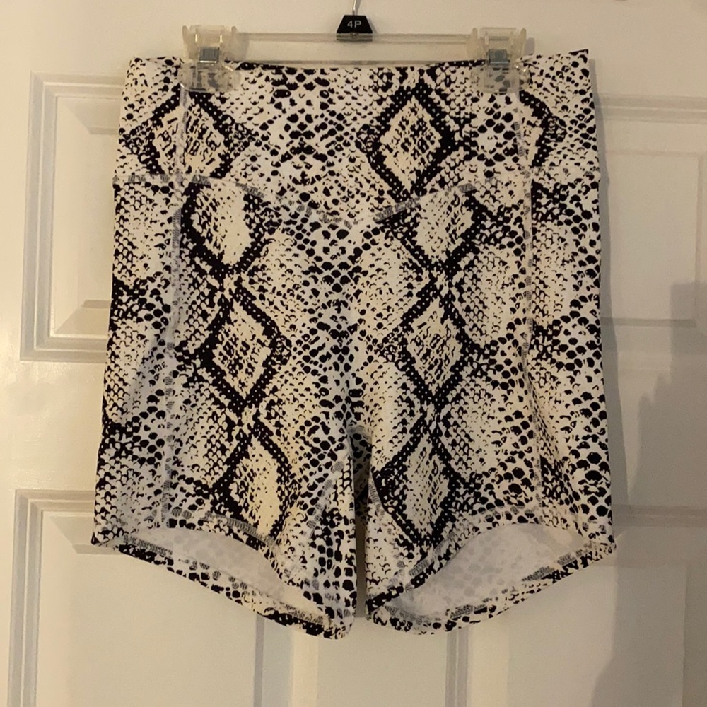 Balance Athletica Ascend Short Python sz M